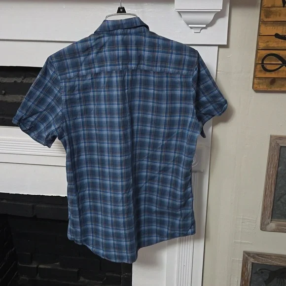 Calvin Klein short sleeve shirt - Picture 10 of 10